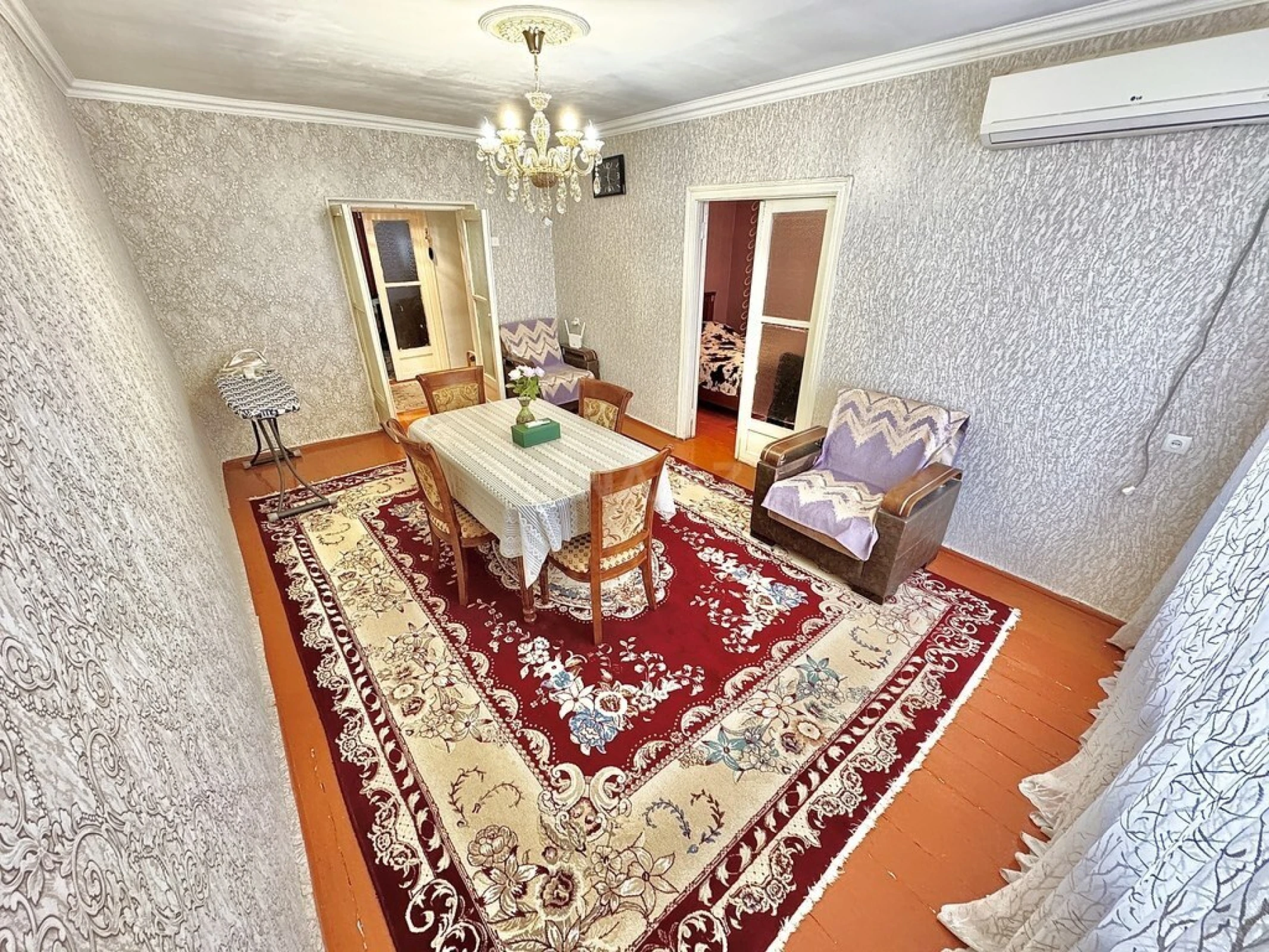 Satılır 4 otaqlı mənzil 100 m²