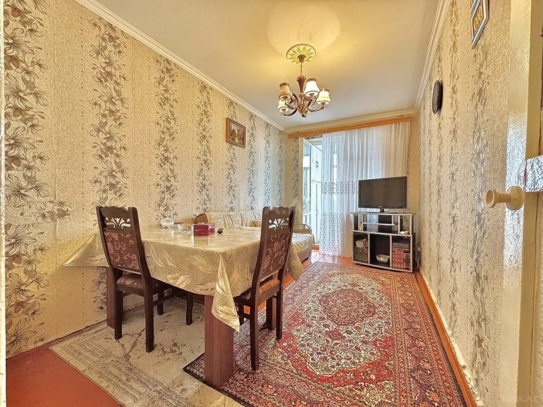 Satılır 4 otaqlı mənzil 100 m²