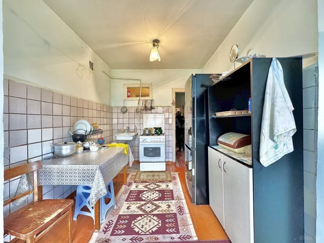 Satılır 4 otaqlı mənzil 100 m²