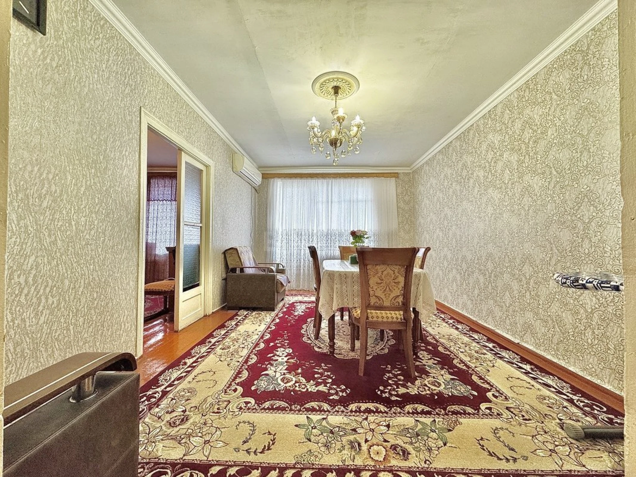 Satılır 4 otaqlı mənzil 100 m²