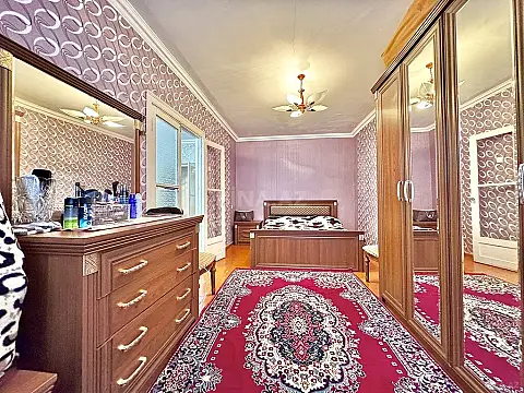 Satılır 4 otaqlı mənzil 100 m²