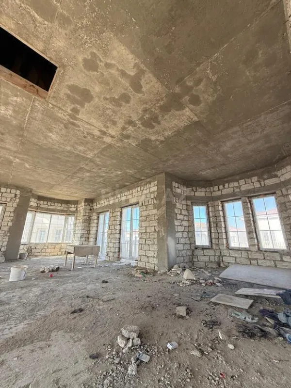 Satılır 4 otaqlı həyət evi 290 m²