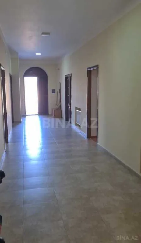 Satılır 6 otaqlı həyət evi 361 m²