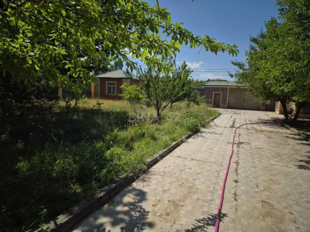 Satılır 6 otaqlı həyət evi 361 m²