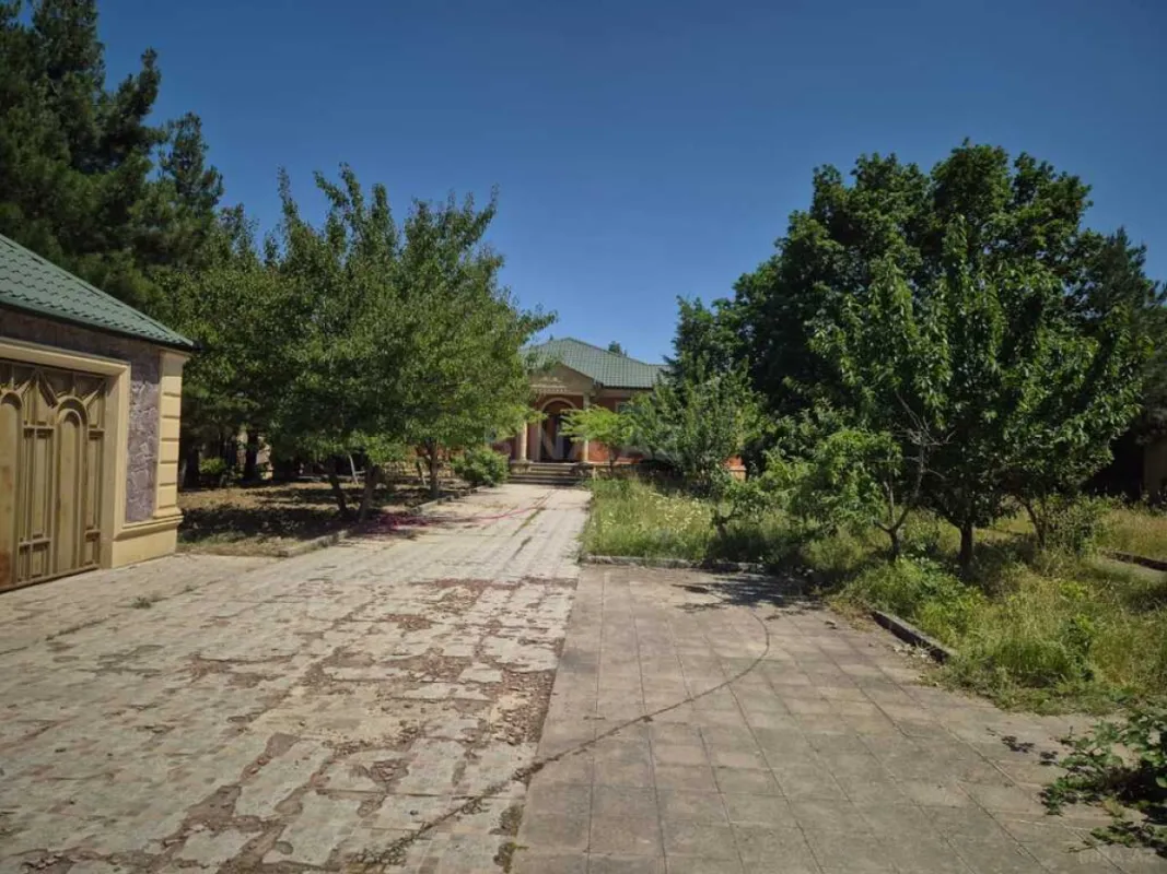 Satılır 6 otaqlı həyət evi 361 m²