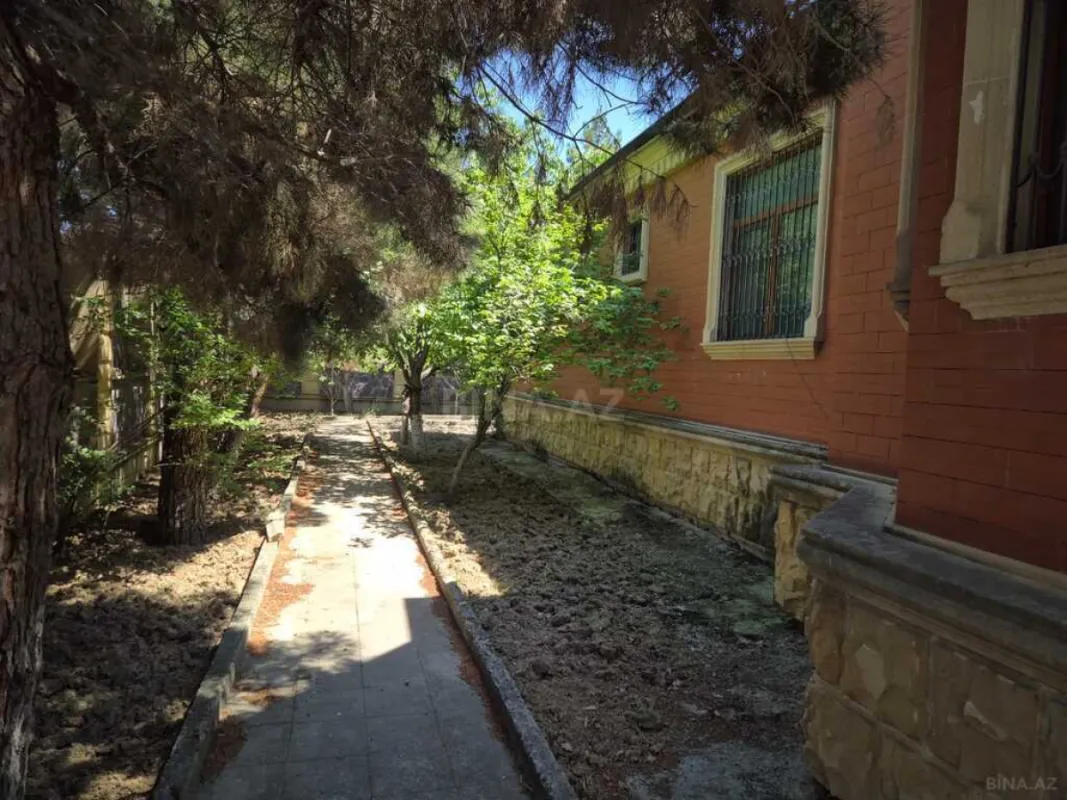 Satılır 6 otaqlı həyət evi 361 m²