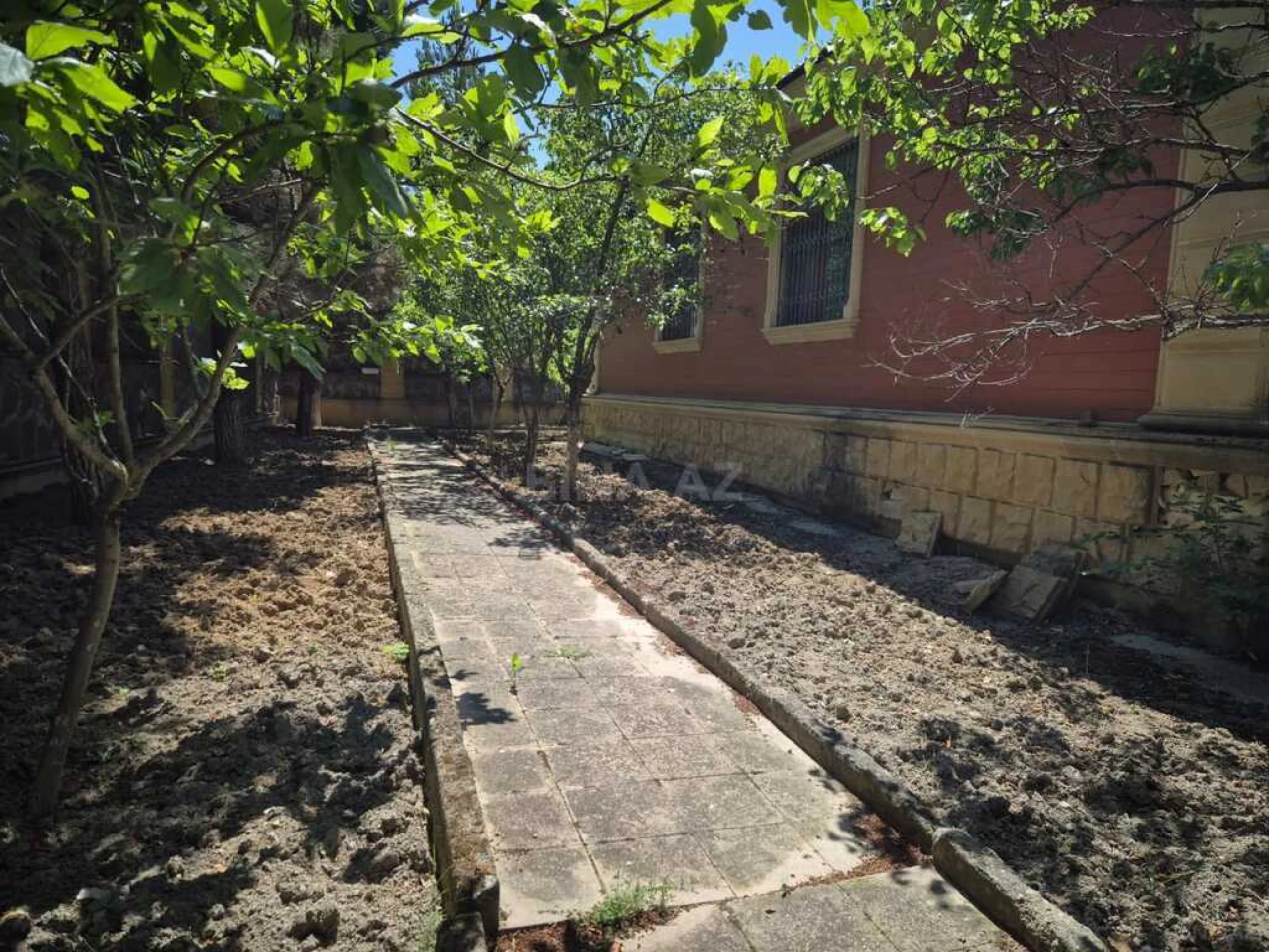 Satılır 6 otaqlı həyət evi 361 m²