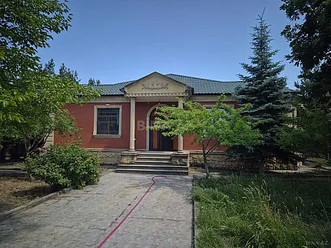 Satılır 6 otaqlı həyət evi 361 m² — Bakı 6 otaq 361.00 m²