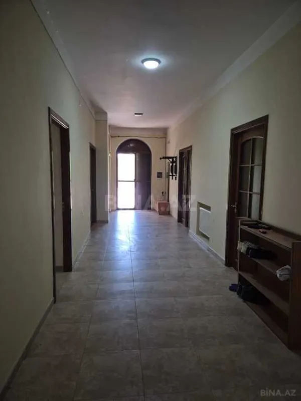 Satılır 6 otaqlı həyət evi 361 m²
