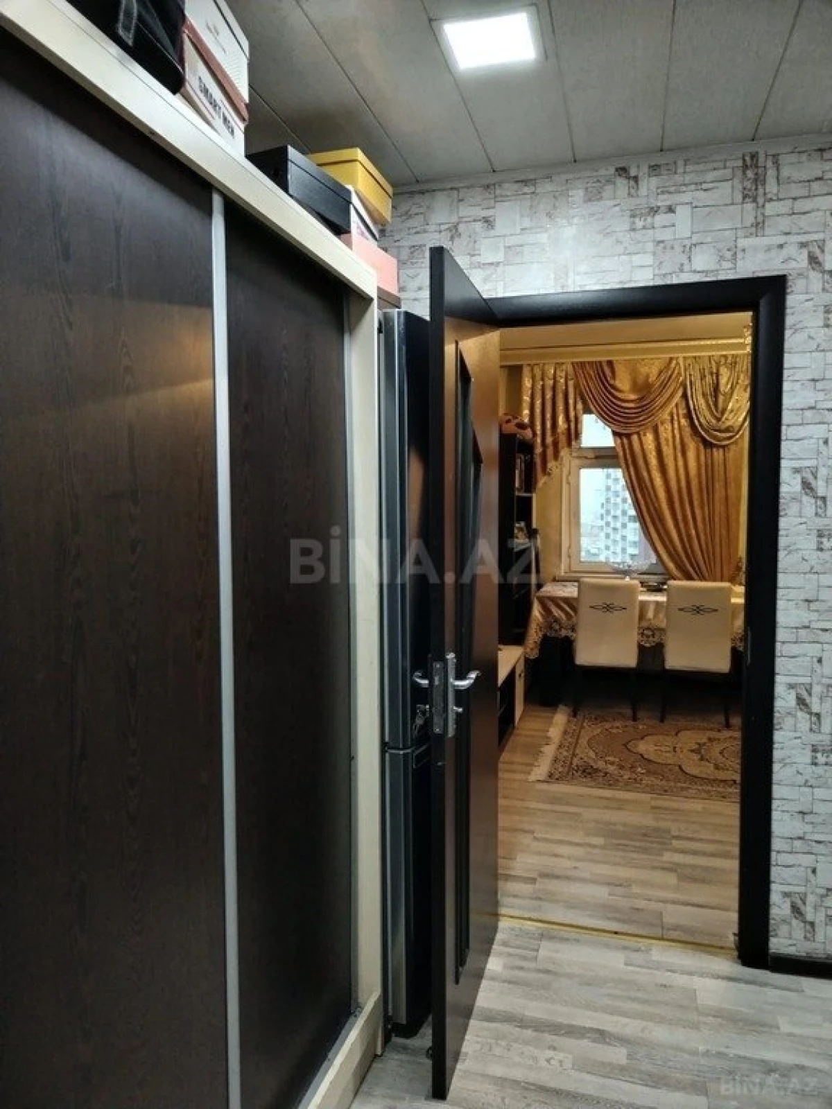 Satılır 2 otaqlı mənzil 55 m²