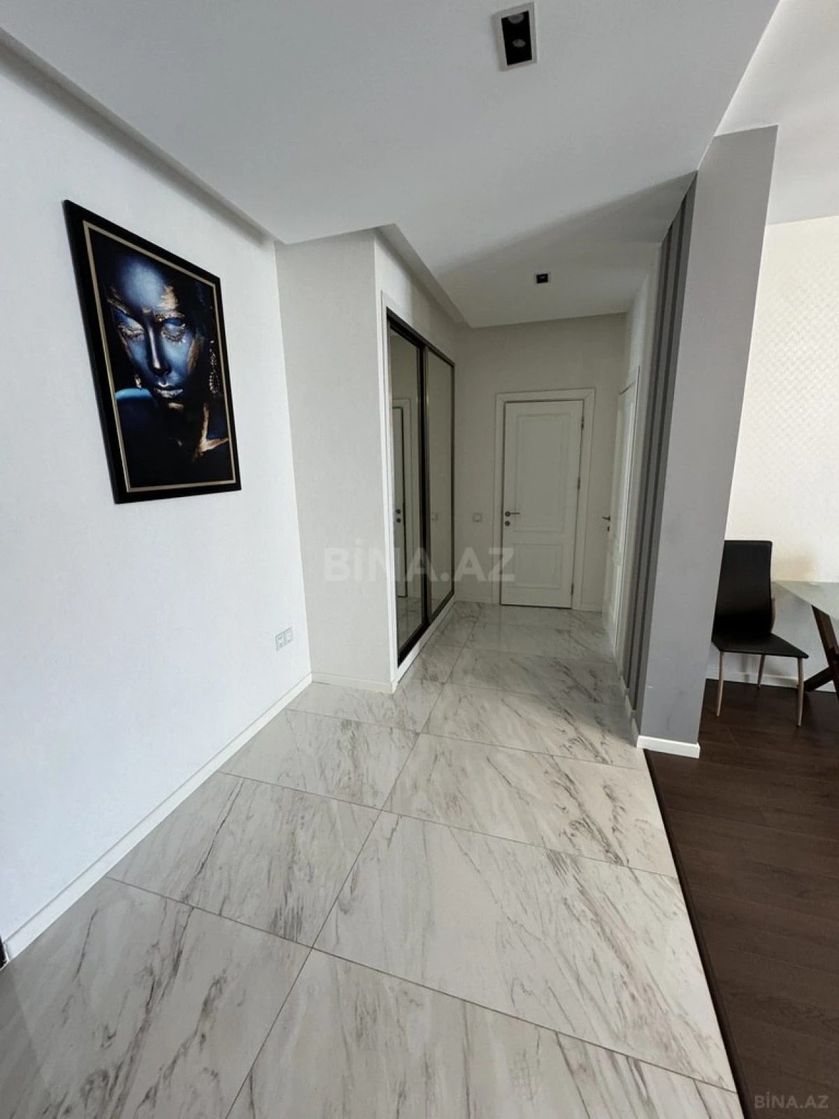 Satılır 3 otaqlı mənzil 96 m²