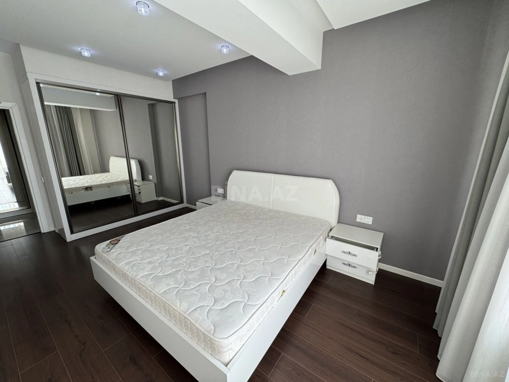 Satılır 3 otaqlı mənzil 96 m²