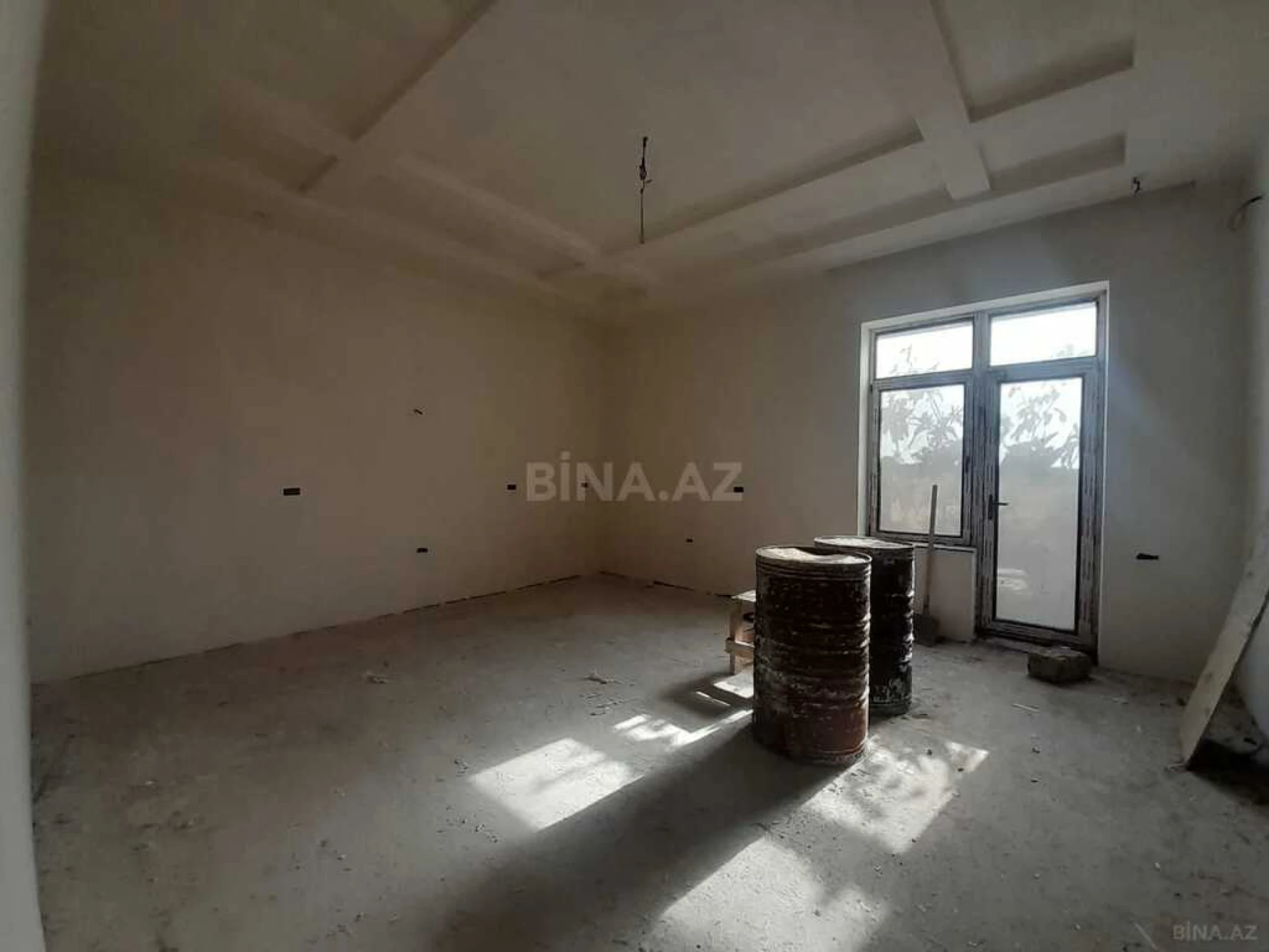 Satılır 5 otaqlı həyət evi 255 m²