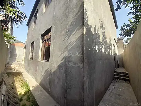 Satılır 5 otaqlı həyət evi 255 m²