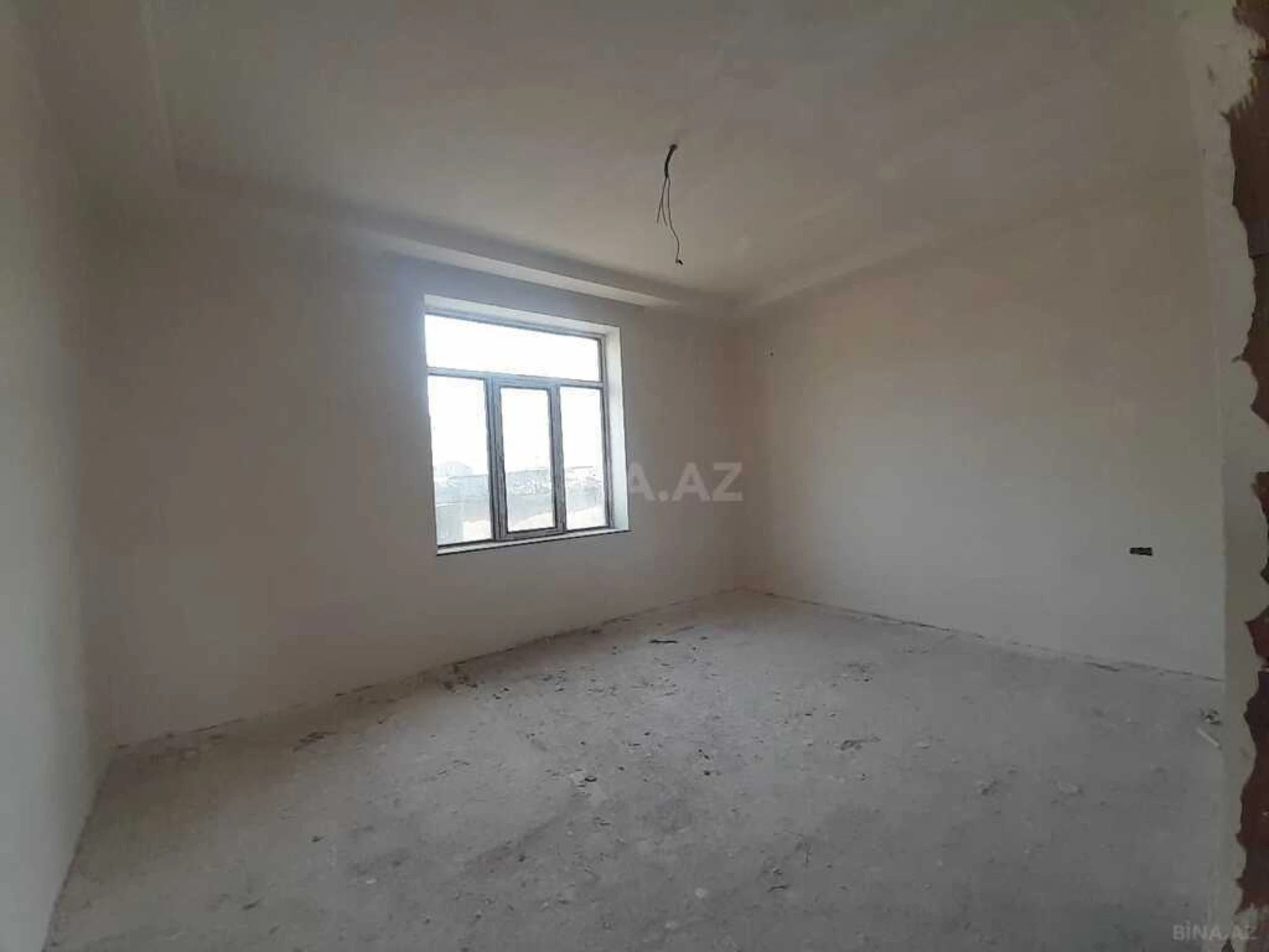 Satılır 5 otaqlı həyət evi 255 m²
