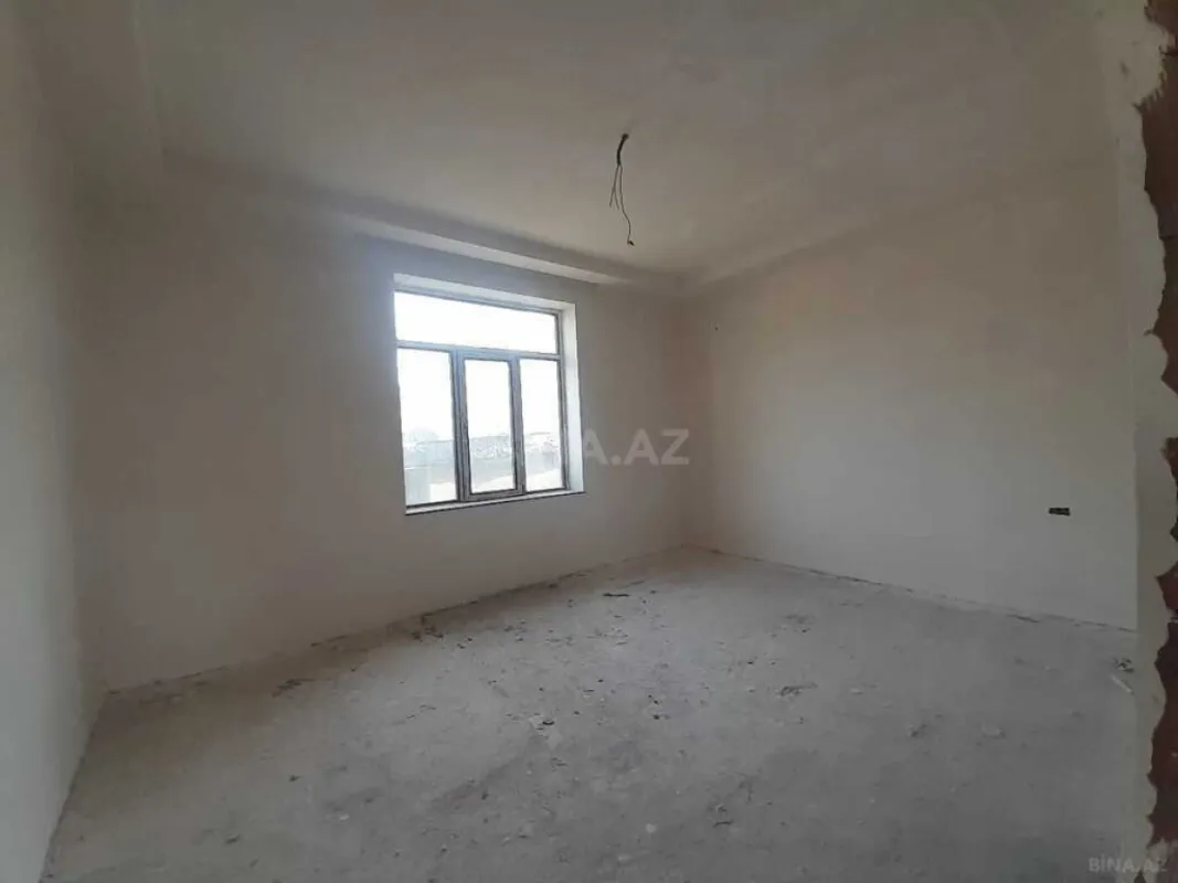 Satılır 5 otaqlı həyət evi 255 m²