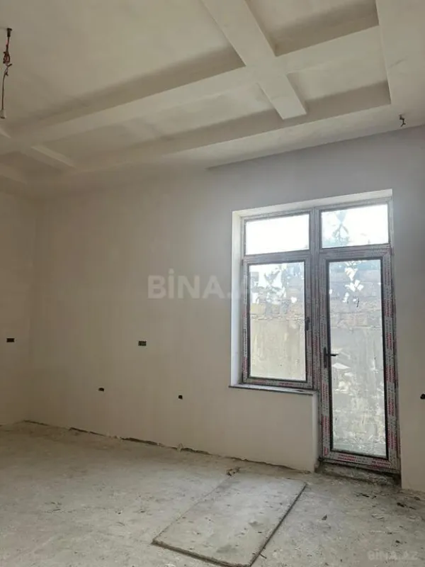 Satılır 5 otaqlı həyət evi 255 m²