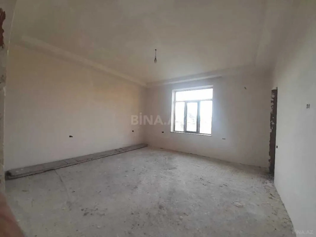 Satılır 5 otaqlı həyət evi 255 m²