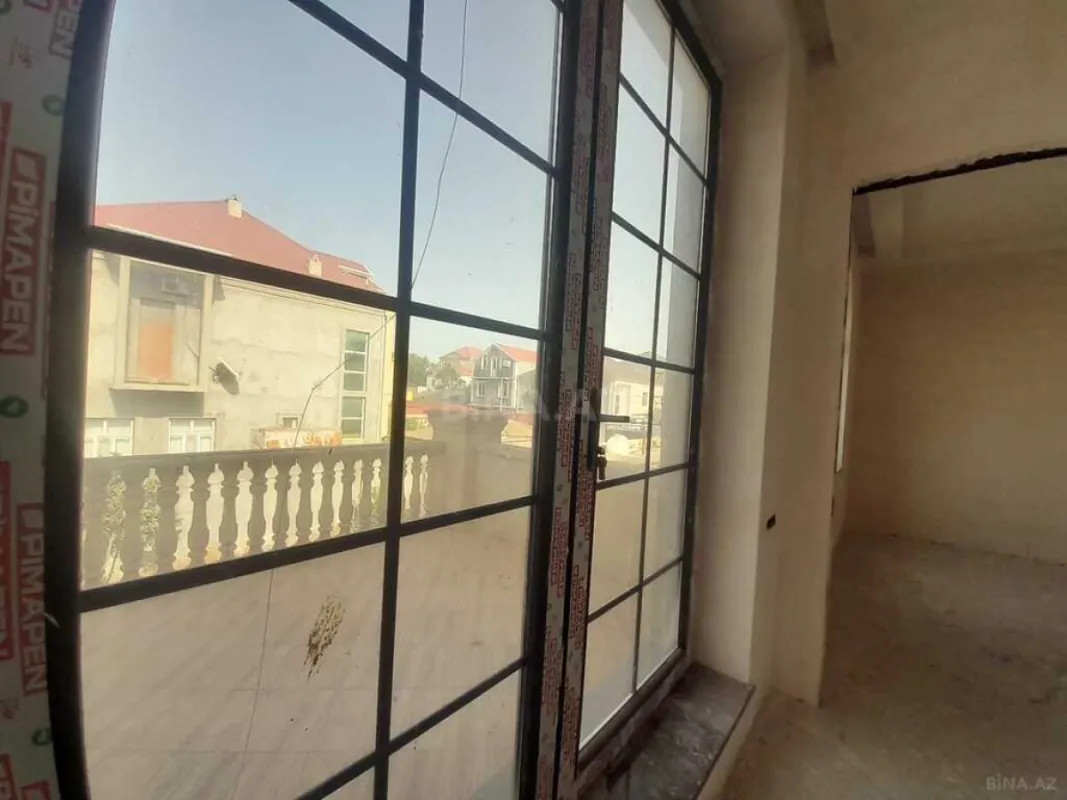 Satılır 5 otaqlı həyət evi 255 m²