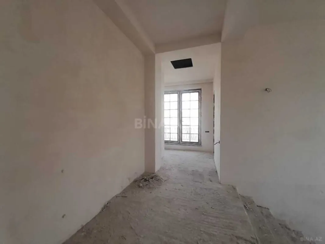 Satılır 5 otaqlı həyət evi 255 m²