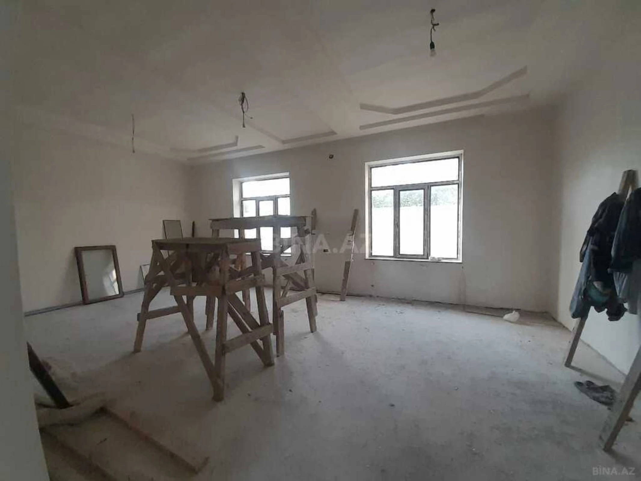 Satılır 5 otaqlı həyət evi 255 m²