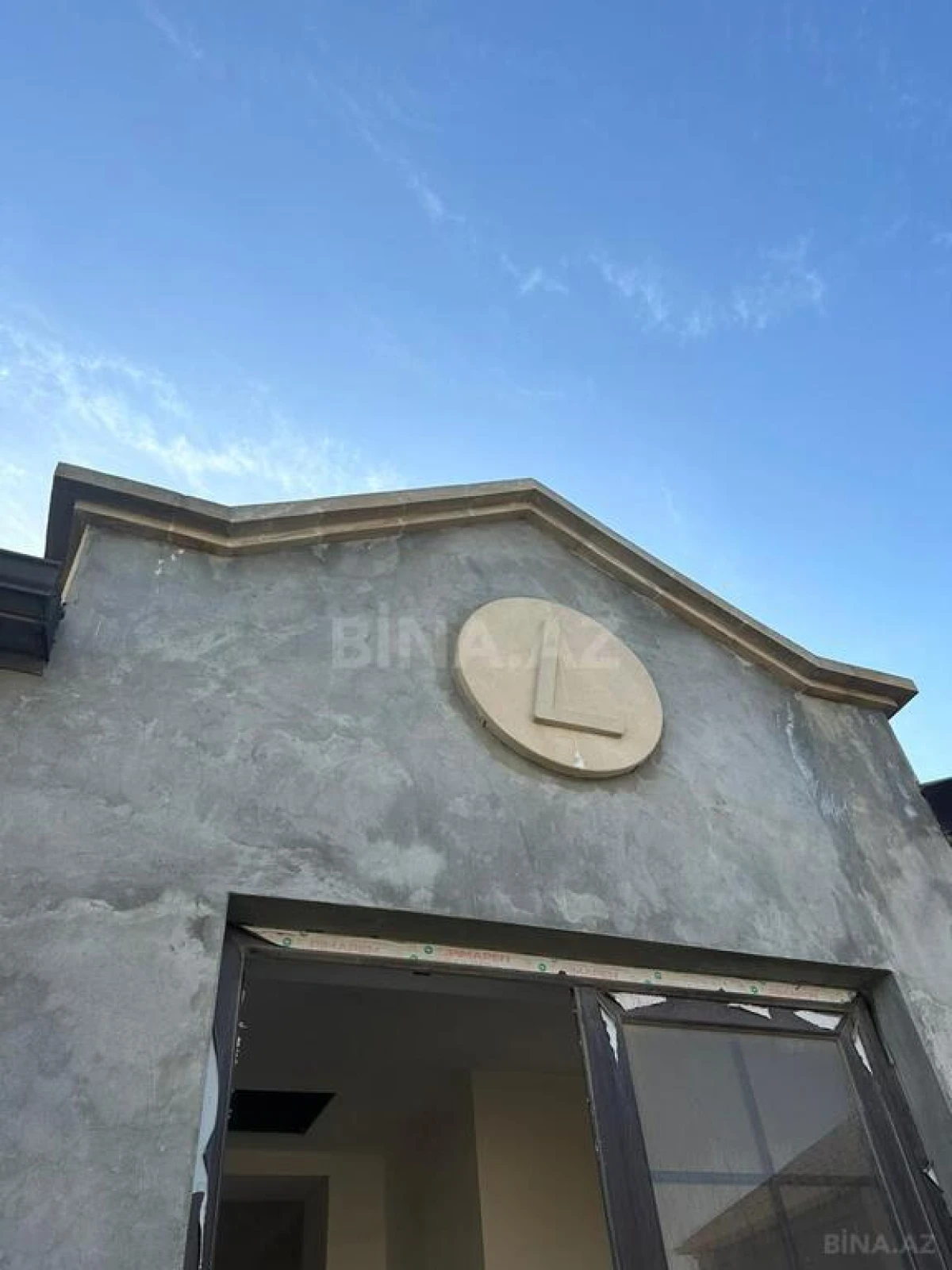 Satılır 5 otaqlı həyət evi 255 m²