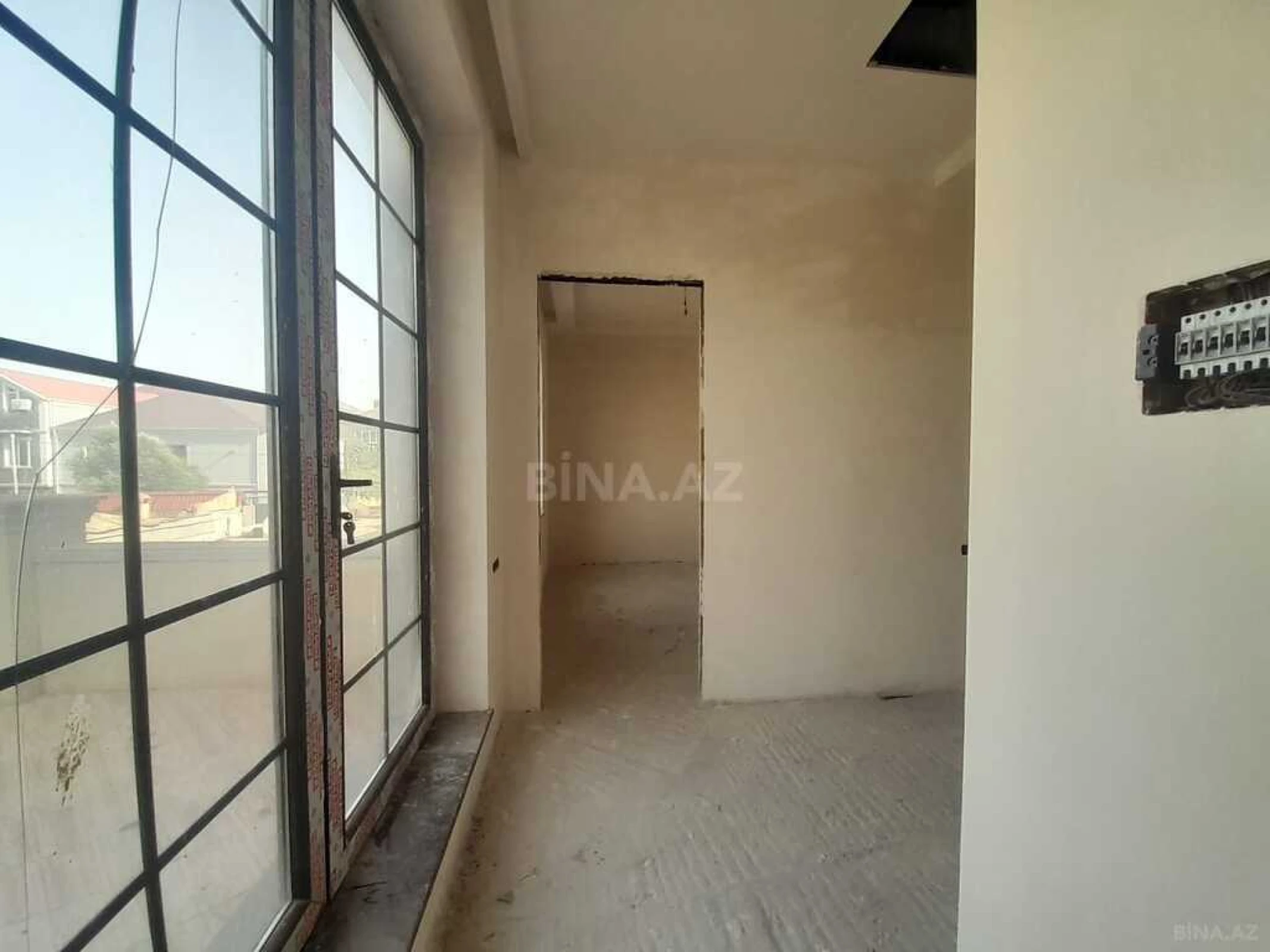 Satılır 5 otaqlı həyət evi 255 m²