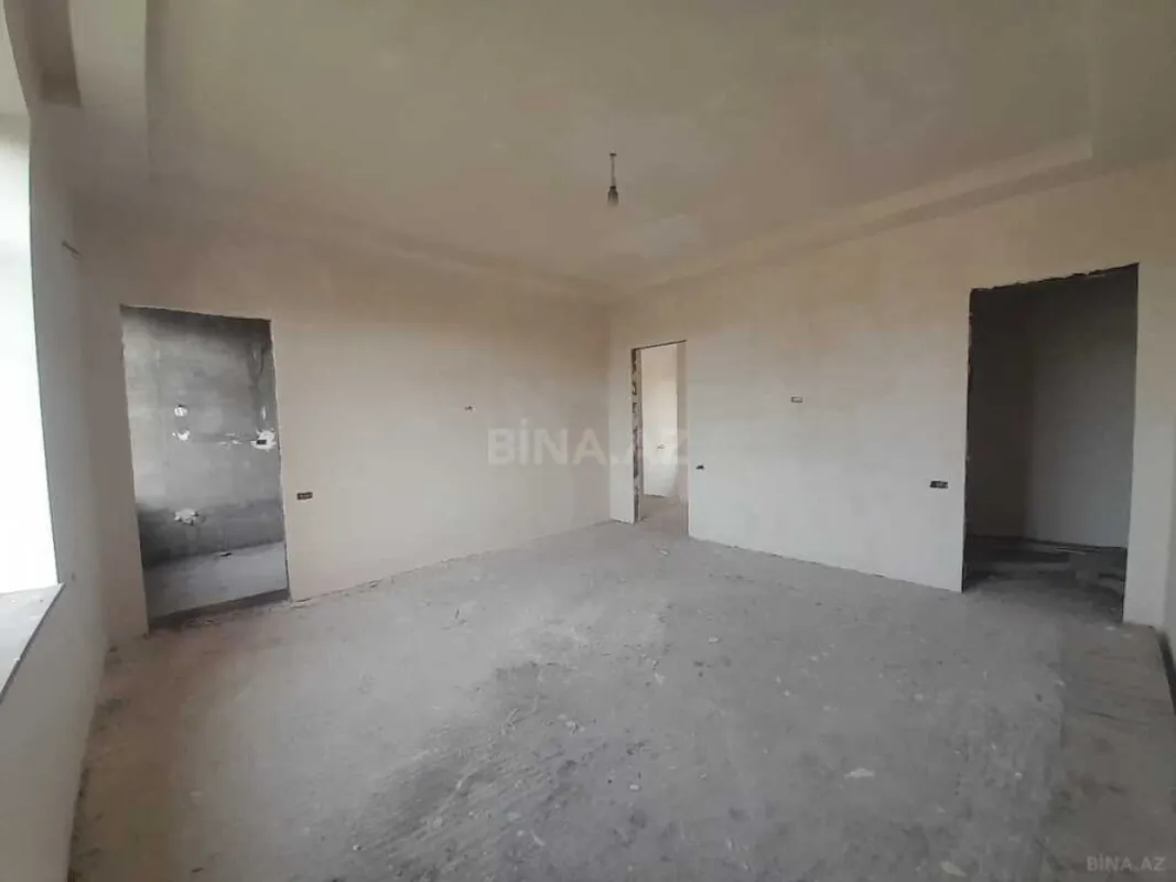 Satılır 5 otaqlı həyət evi 255 m²