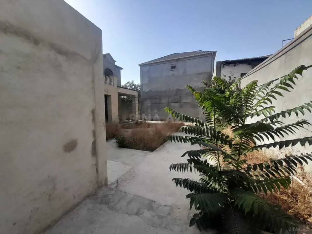 Satılır 5 otaqlı həyət evi 255 m²