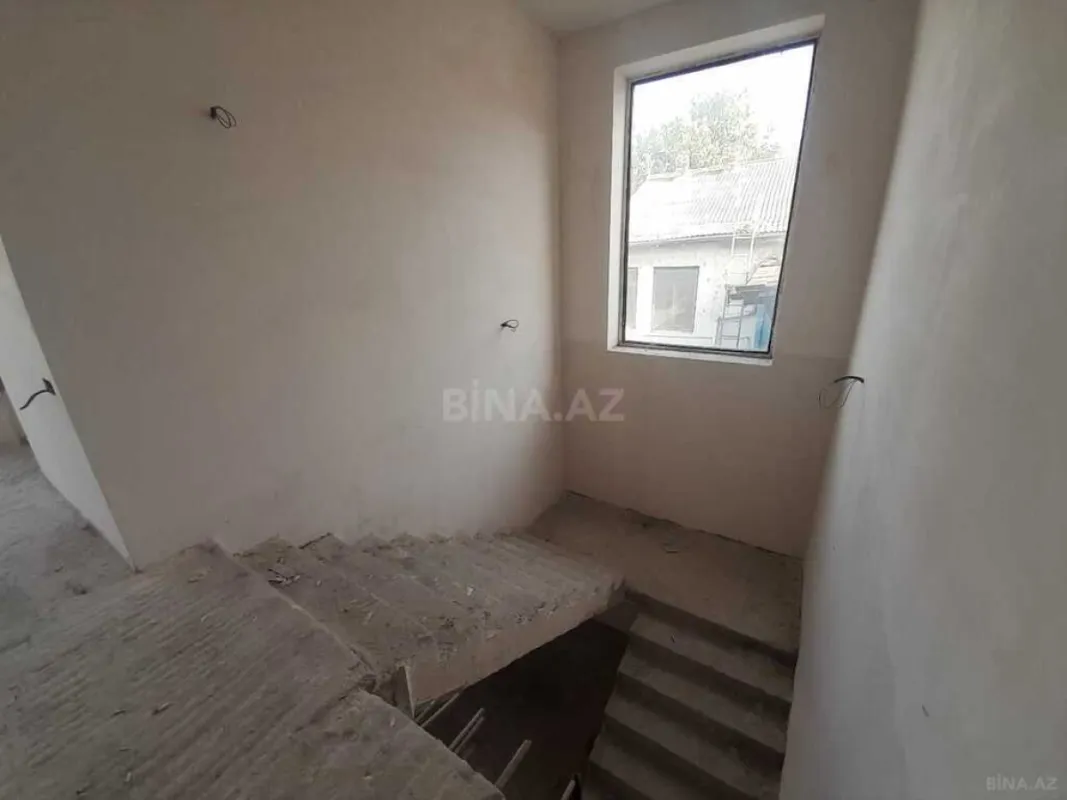 Satılır 5 otaqlı həyət evi 255 m²