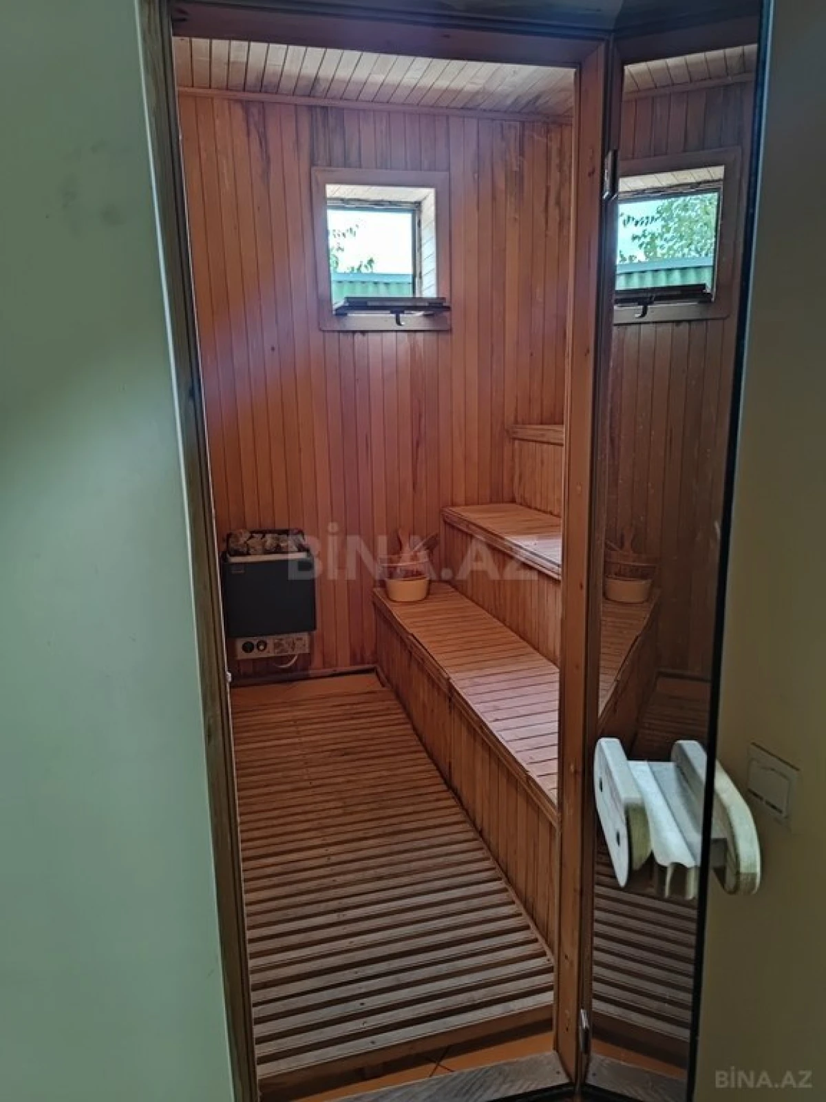 Satılır 7 otaqlı həyət evi 382 m²