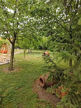 Satılır 7 otaqlı həyət evi 382 m²