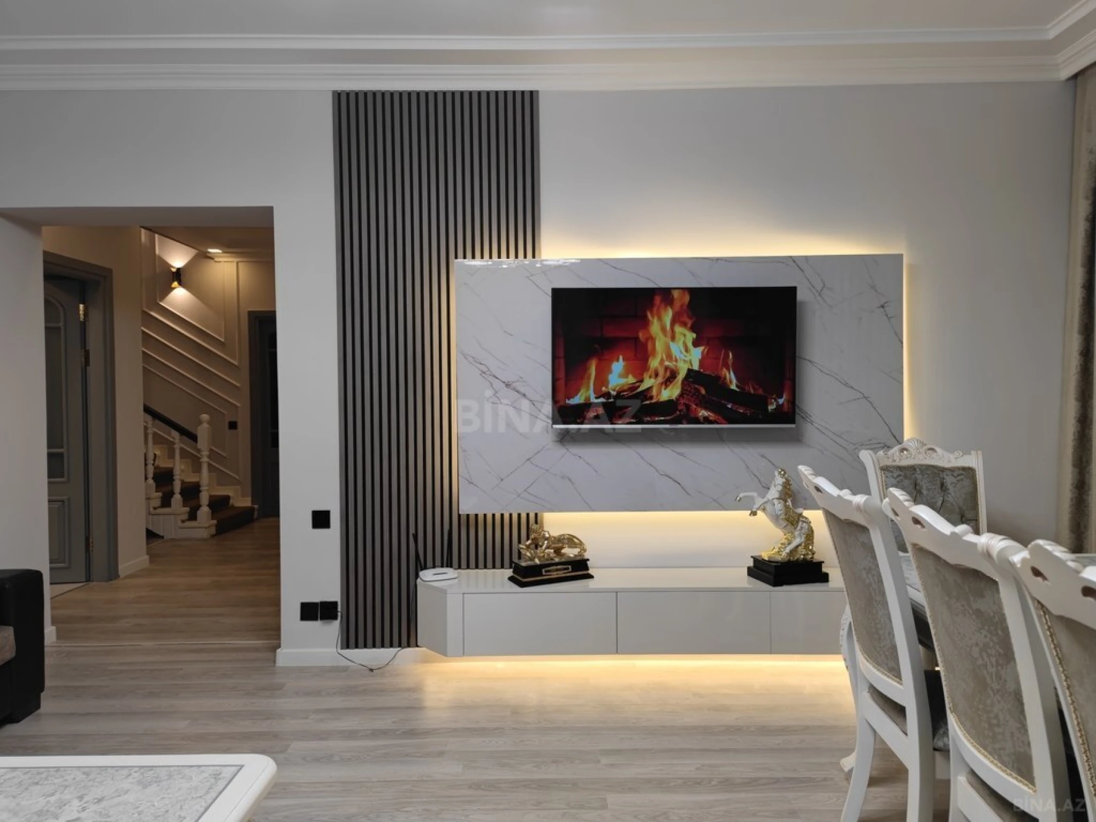 Satılır 7 otaqlı həyət evi 382 m²