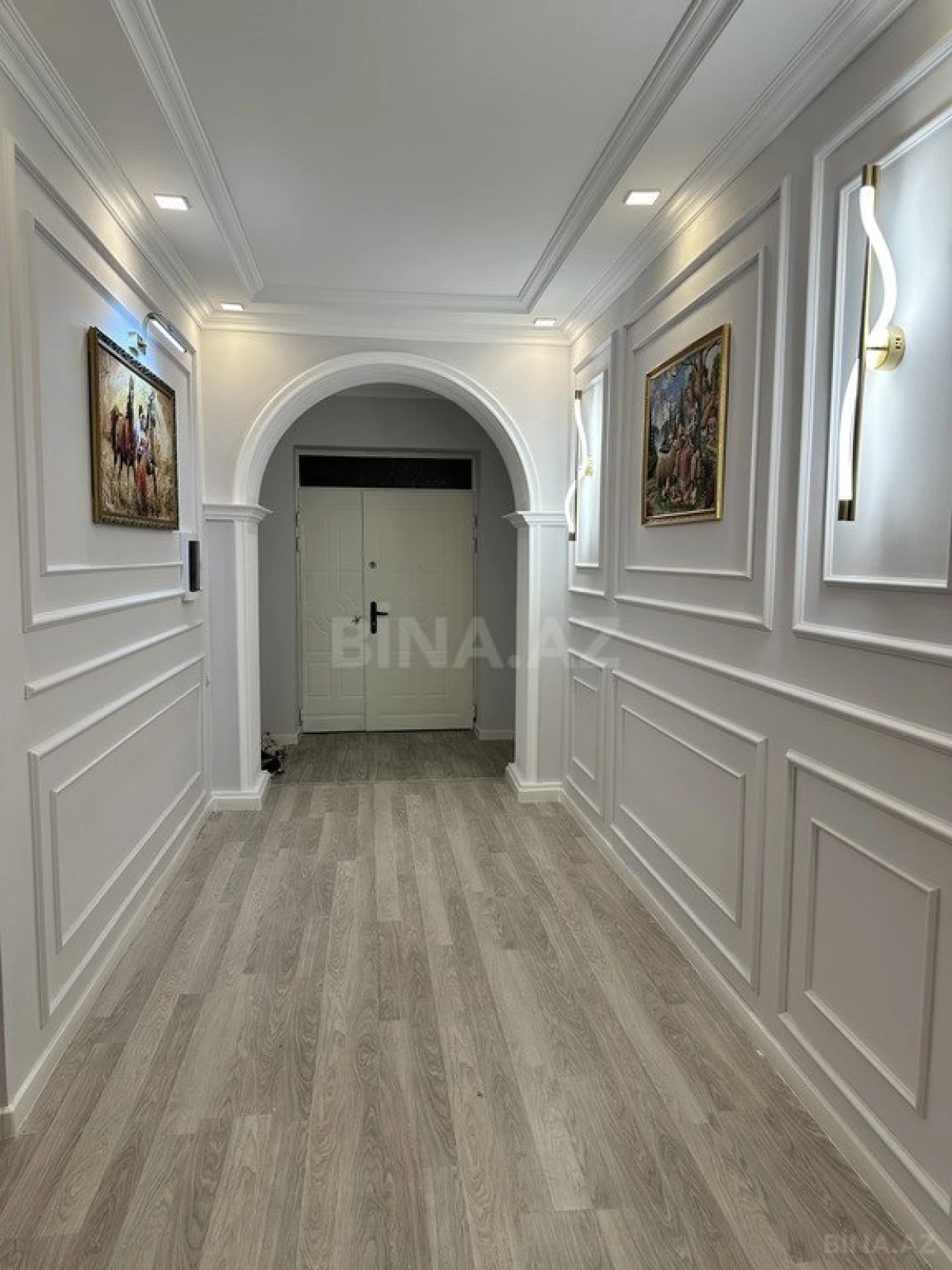 Satılır 7 otaqlı həyət evi 382 m²