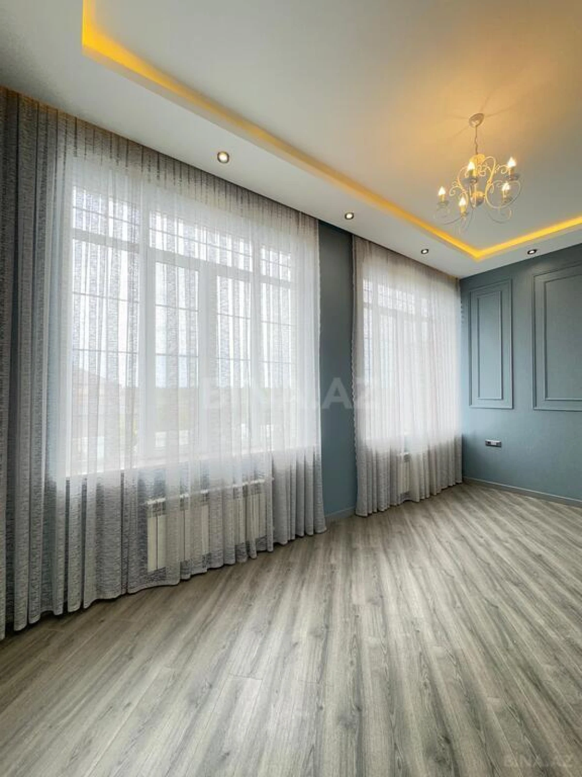 Satılır 6 otaqlı həyət evi 260 m²