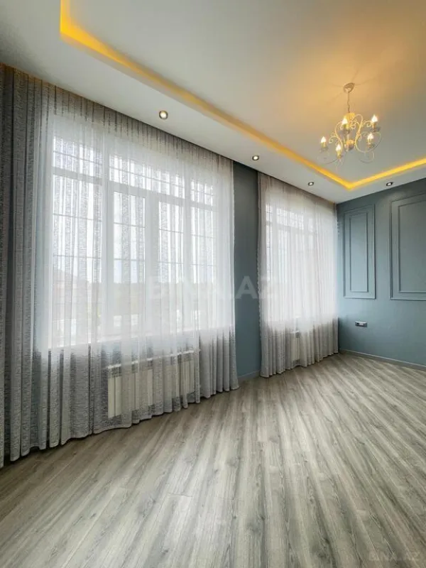 Satılır 6 otaqlı həyət evi 260 m²