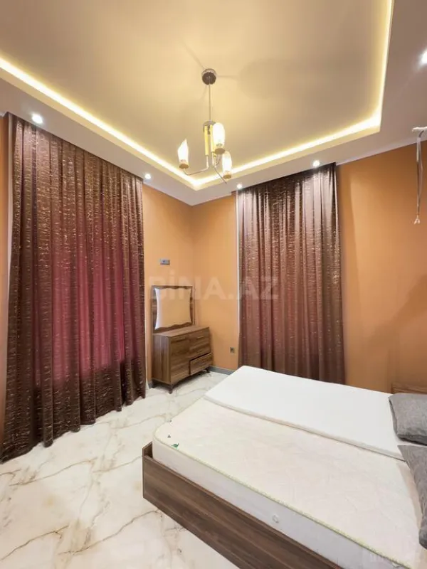 Satılır 6 otaqlı həyət evi 260 m²