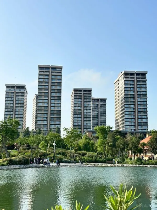 Satılır 2 otaqlı mənzil 65 m²