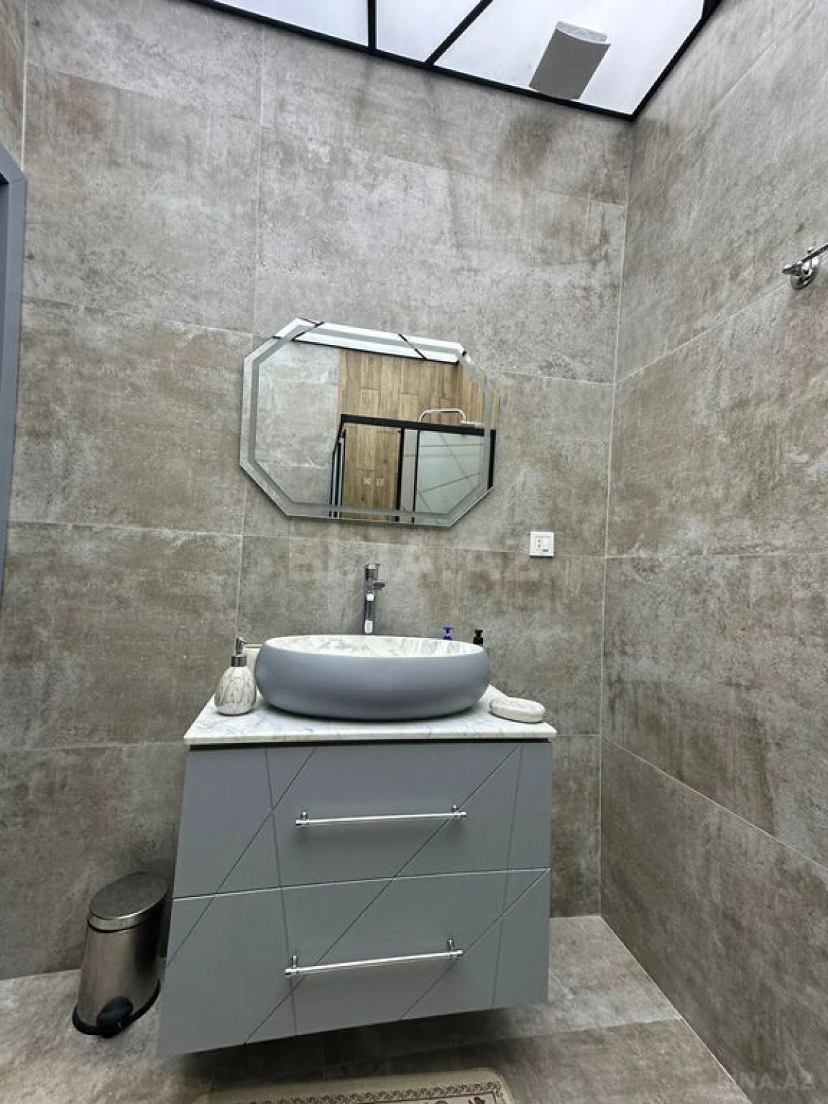 Satılır 2 otaqlı mənzil 65 m²