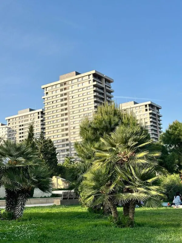 Satılır 2 otaqlı mənzil 65 m²