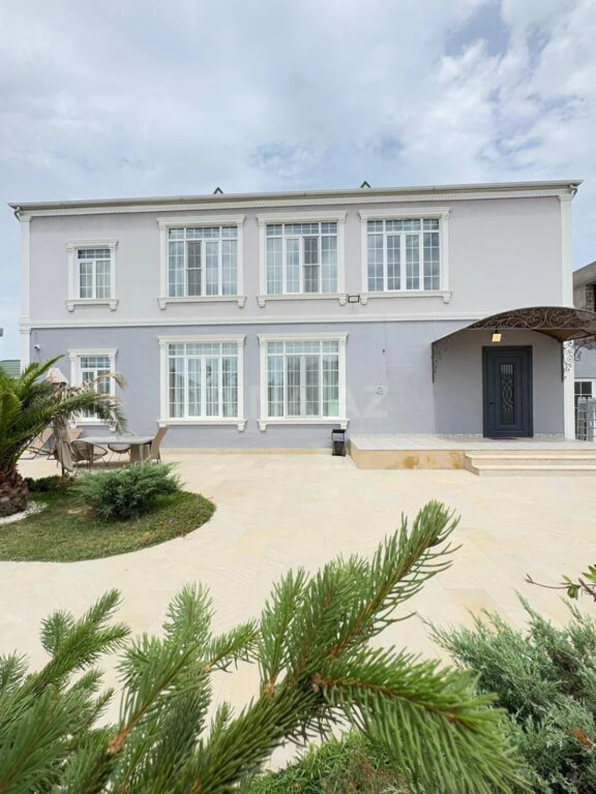 Satılır 6 otaqlı həyət evi 260 m²