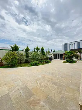 Satılır 6 otaqlı həyət evi 260 m²