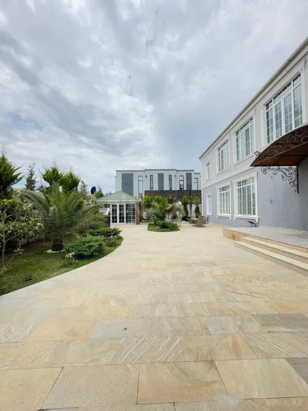 Satılır 6 otaqlı həyət evi 260 m²