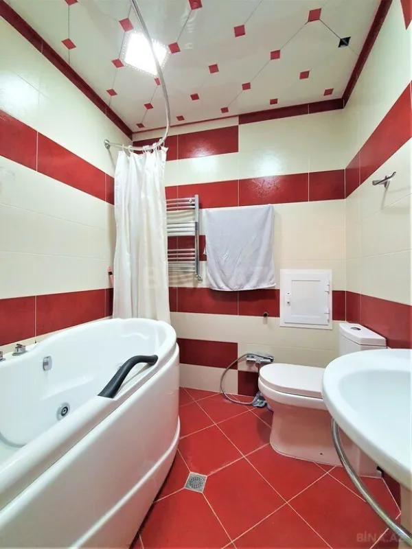 Kirayə verilir 3 otaqlı mənzil 160 m²