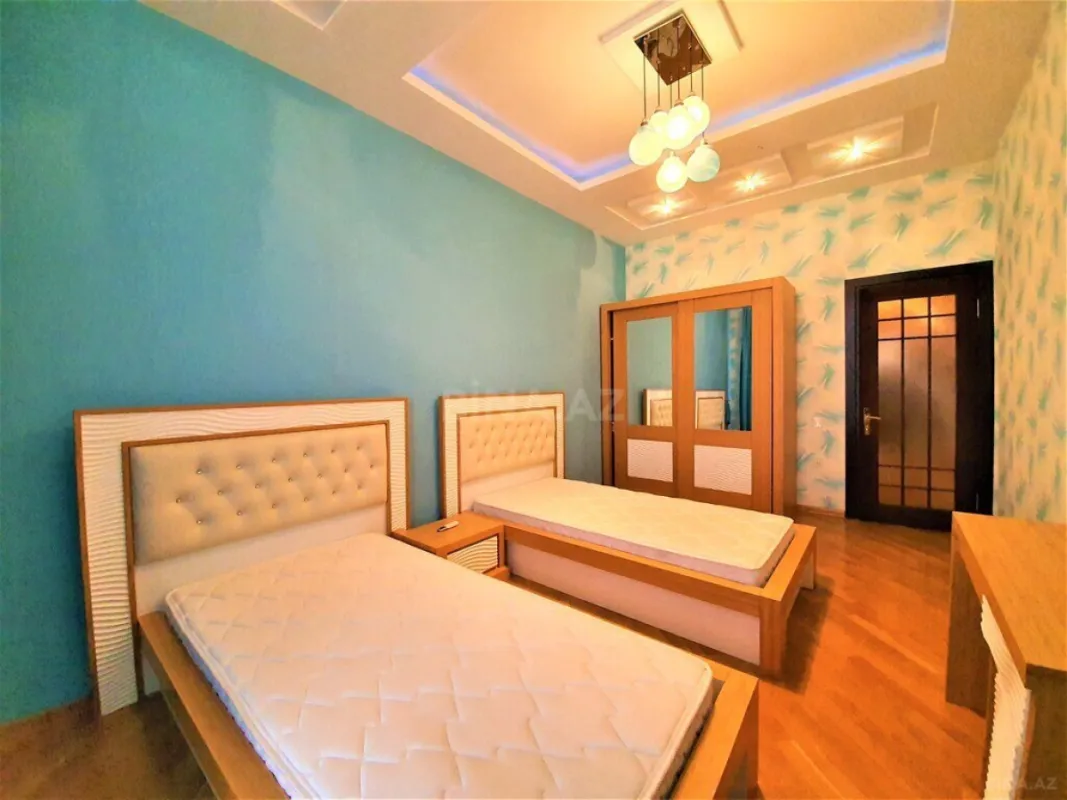 Kirayə verilir 3 otaqlı mənzil 160 m²