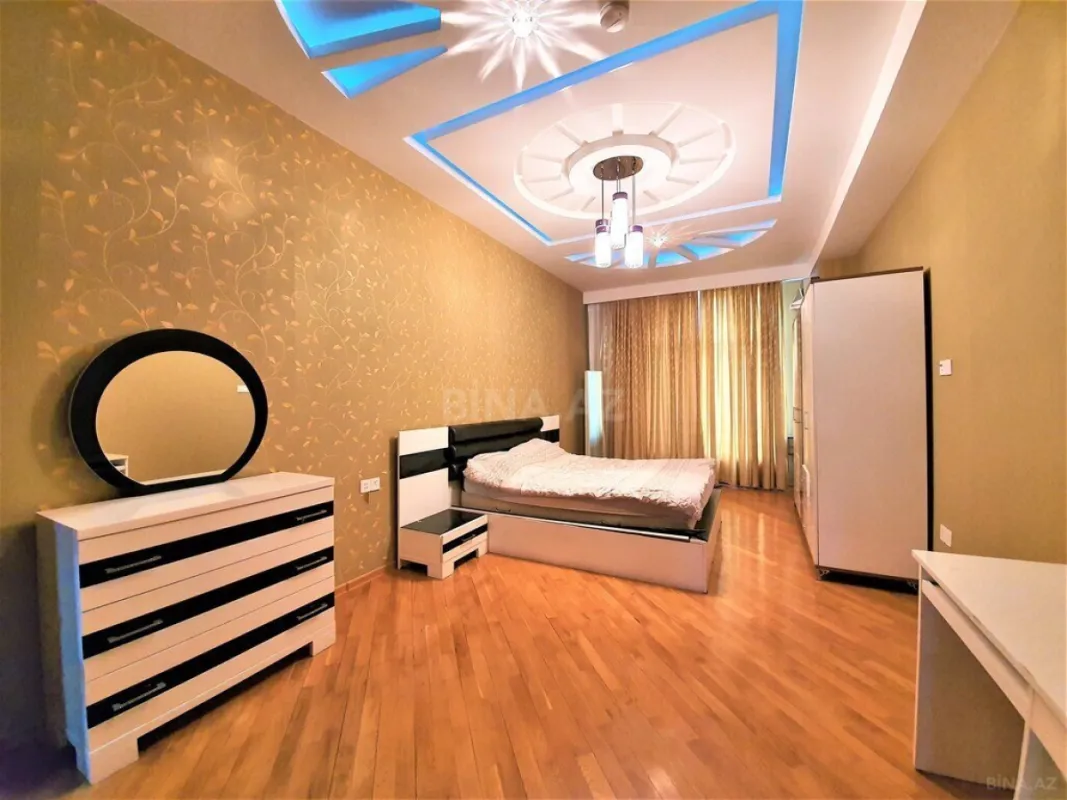 Kirayə verilir 3 otaqlı mənzil 160 m²