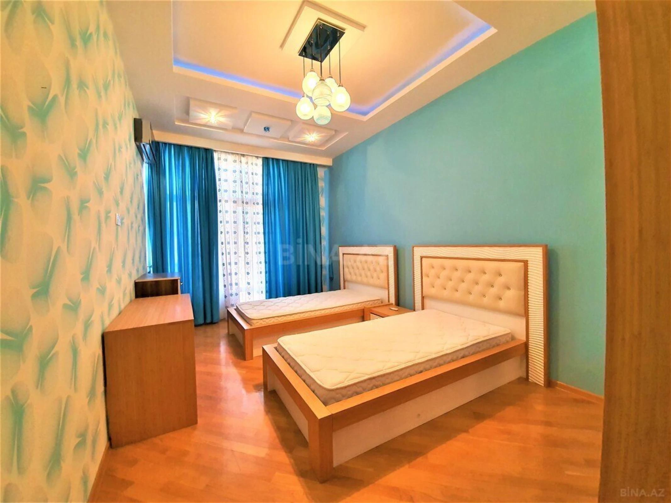 Kirayə verilir 3 otaqlı mənzil 160 m²