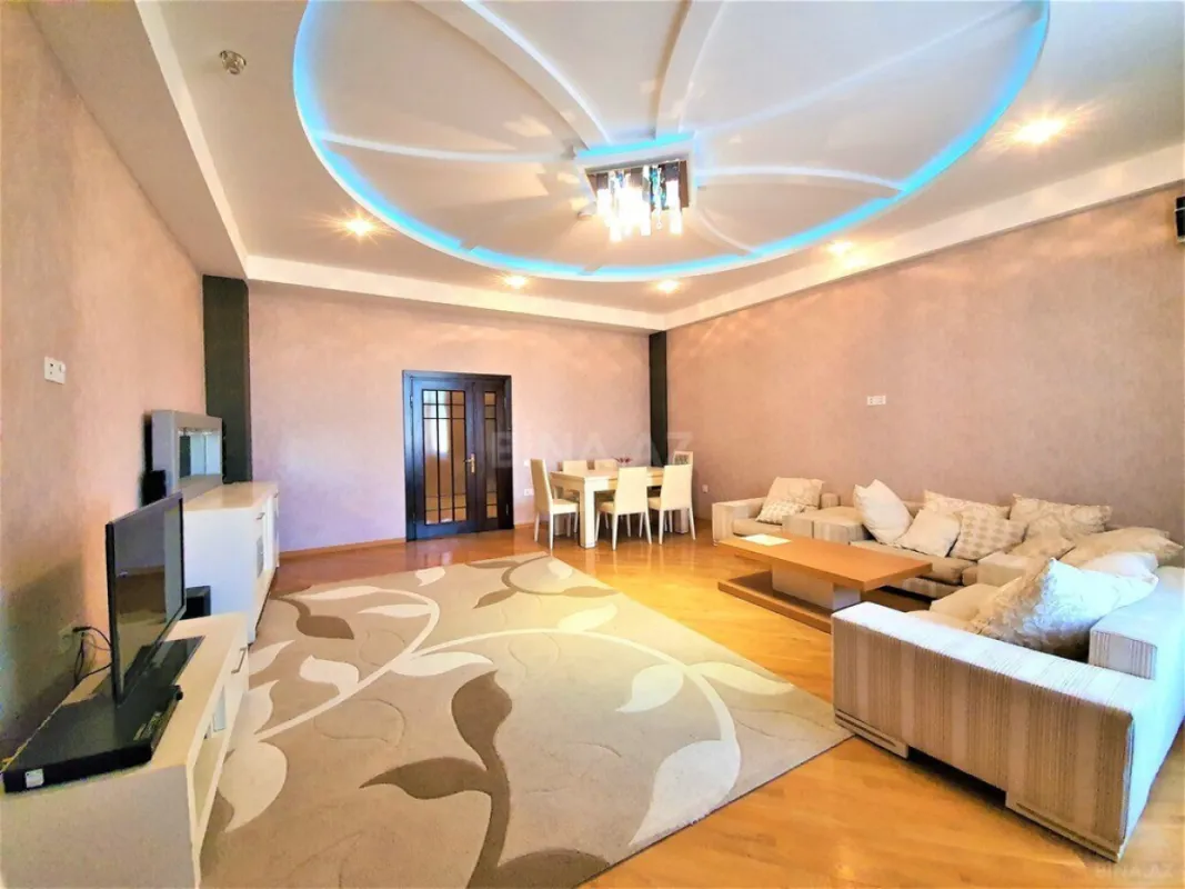 Kirayə verilir 3 otaqlı mənzil 160 m²