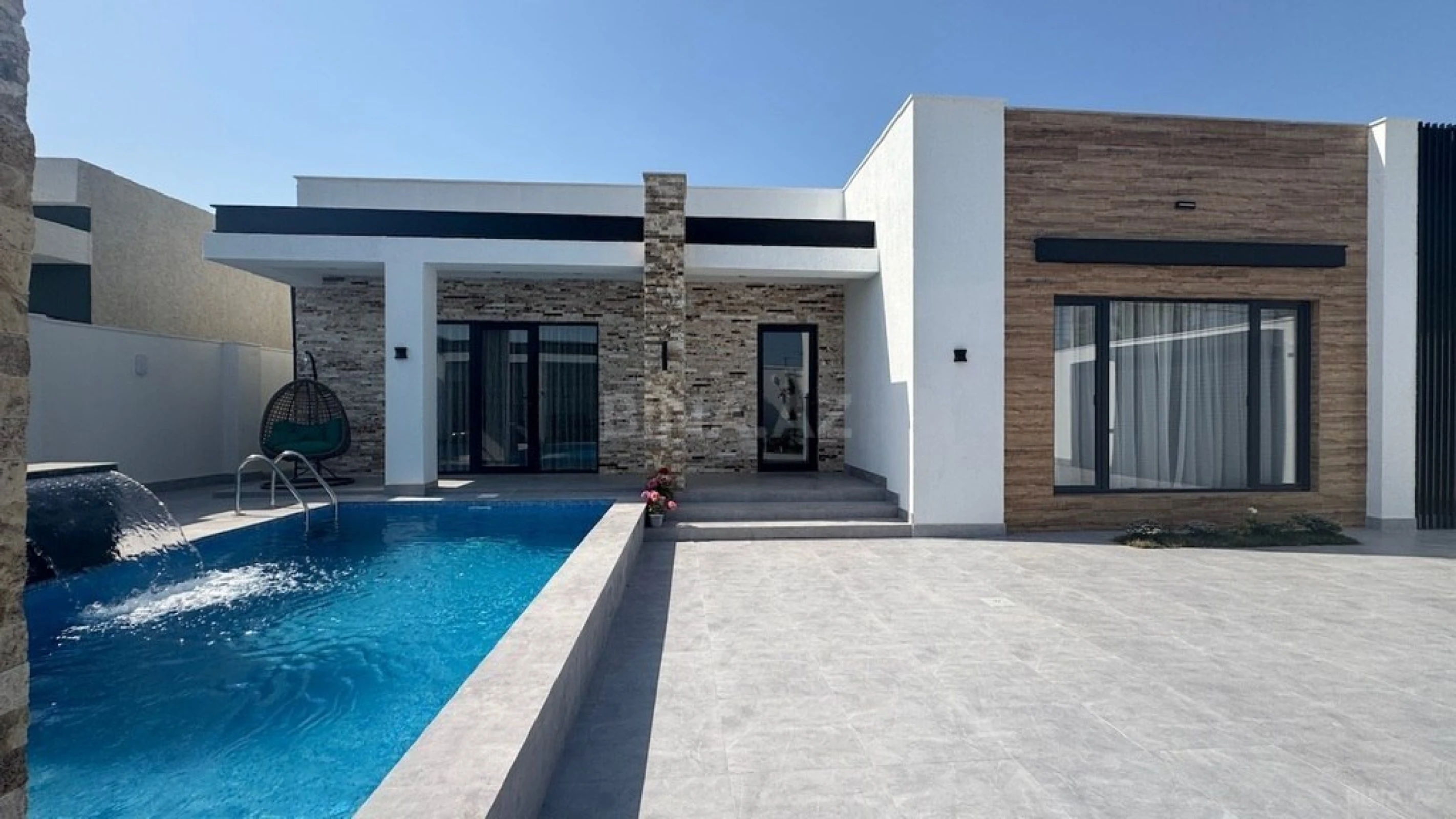 Satılır 4 otaqlı həyət evi 160 m²