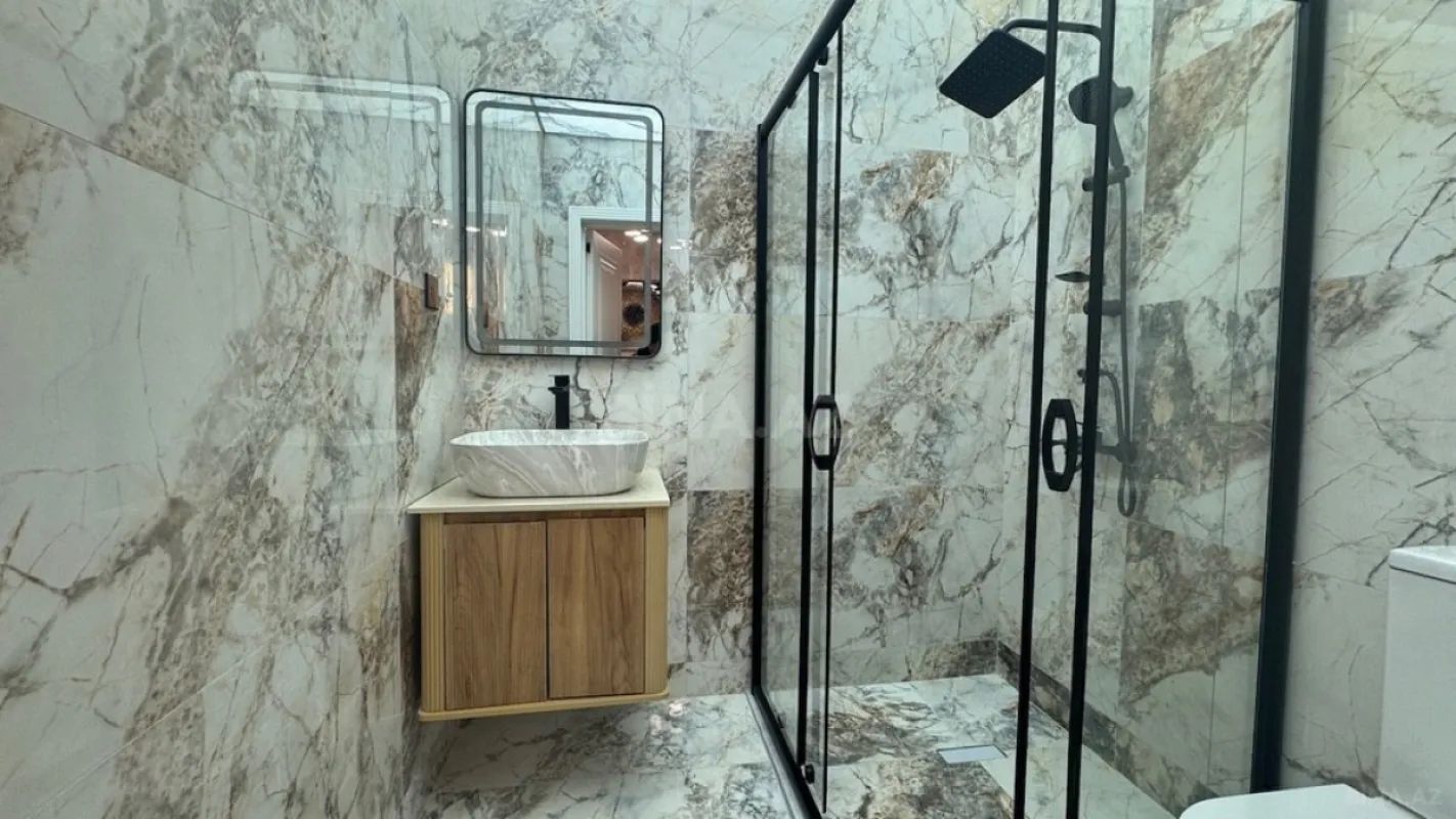 Satılır 4 otaqlı həyət evi 160 m²